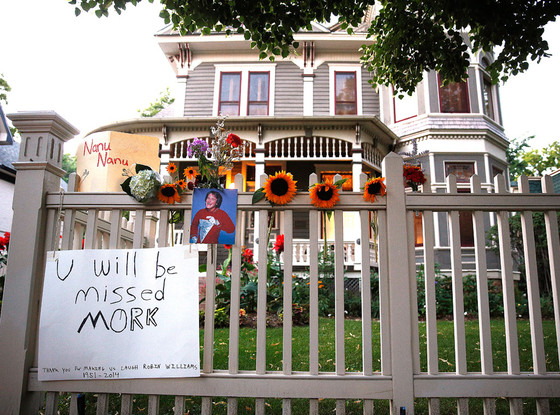 Robin Williams, Mork & Mindy House Tribute Robin Williams, Mork & Mindy House Tribute